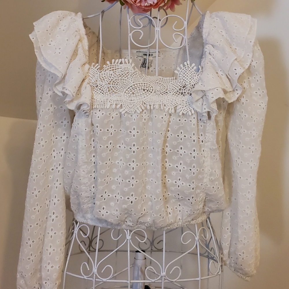 Forever 21 White Top Size Small
